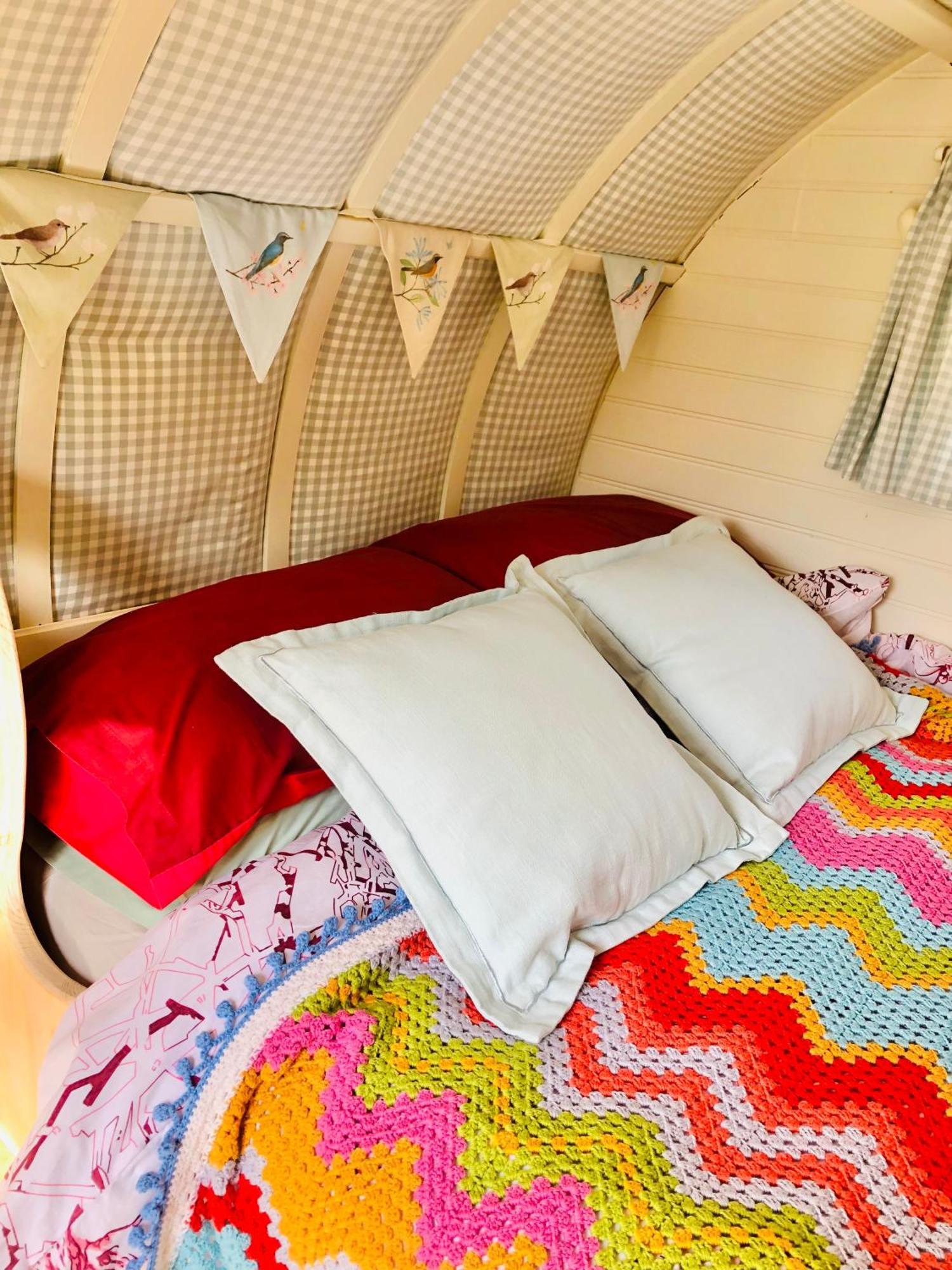 Bowtop Wagon At Lettoch Farm Keith Bagian luar foto